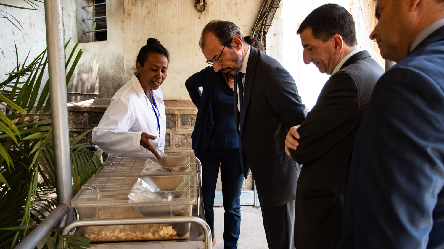 Visite de Son Excellence Monsieur Christophe BOUCHARD, Ambassadeur de France à Madagascar à l’Institut Pasteur de Madagascar