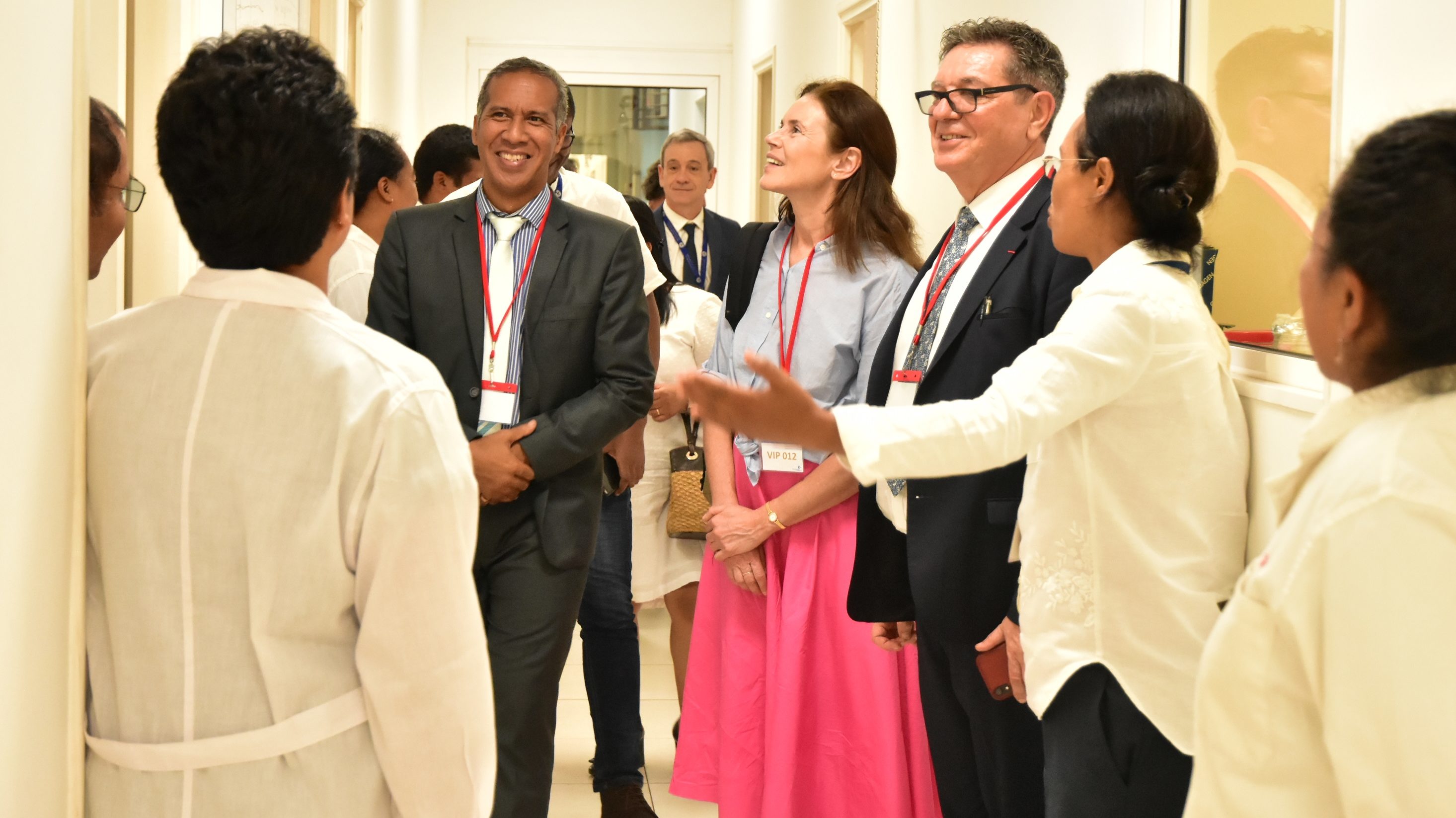 L’Institut Pasteur de Madagascar reçoit M. Alain Mérieux