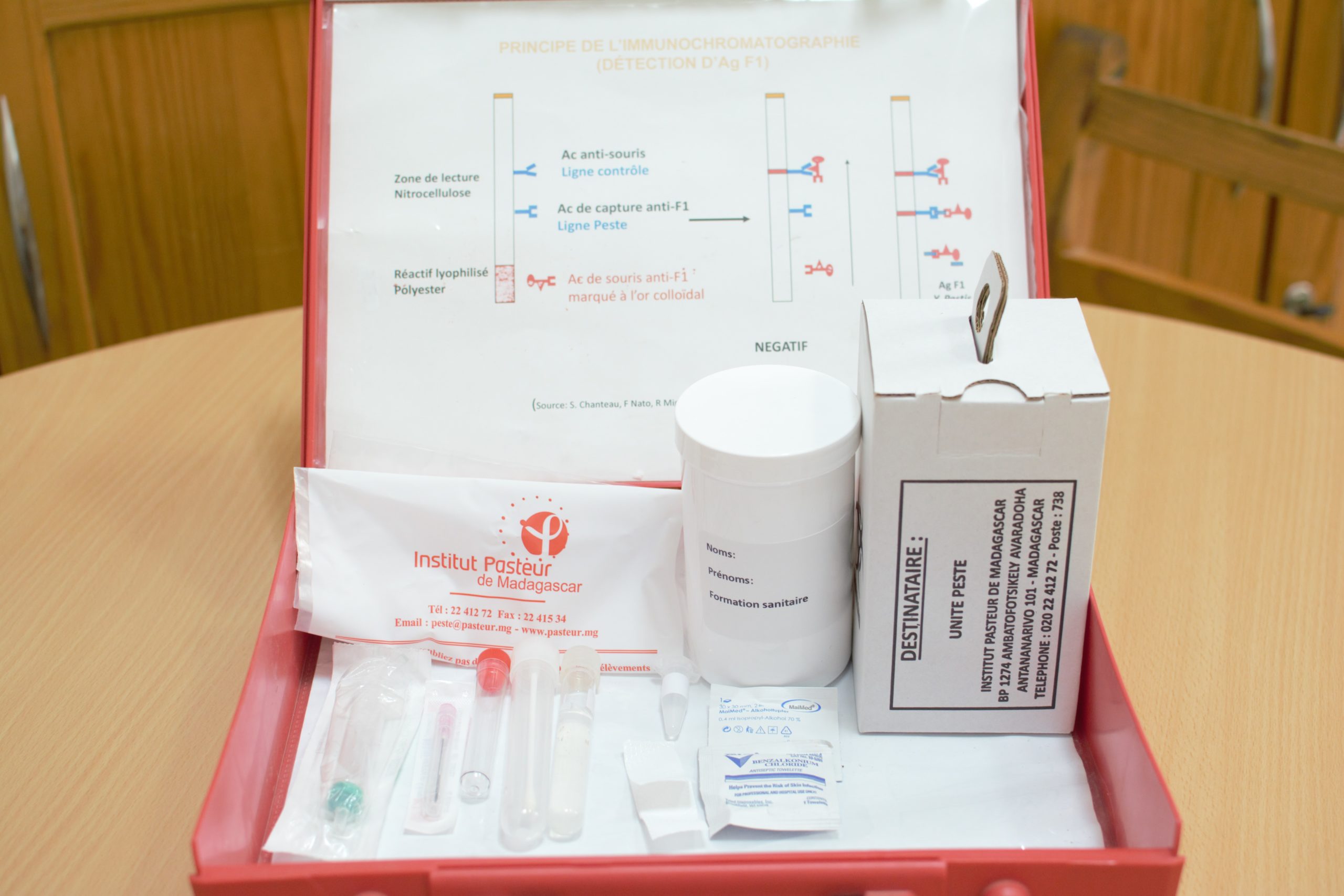 Méthode analytique d’évaluation et d’optimisation de l’utilisation des outils de diagnostic lors des épidémies : application à l’épidémie de peste de 2017 à Madagascar